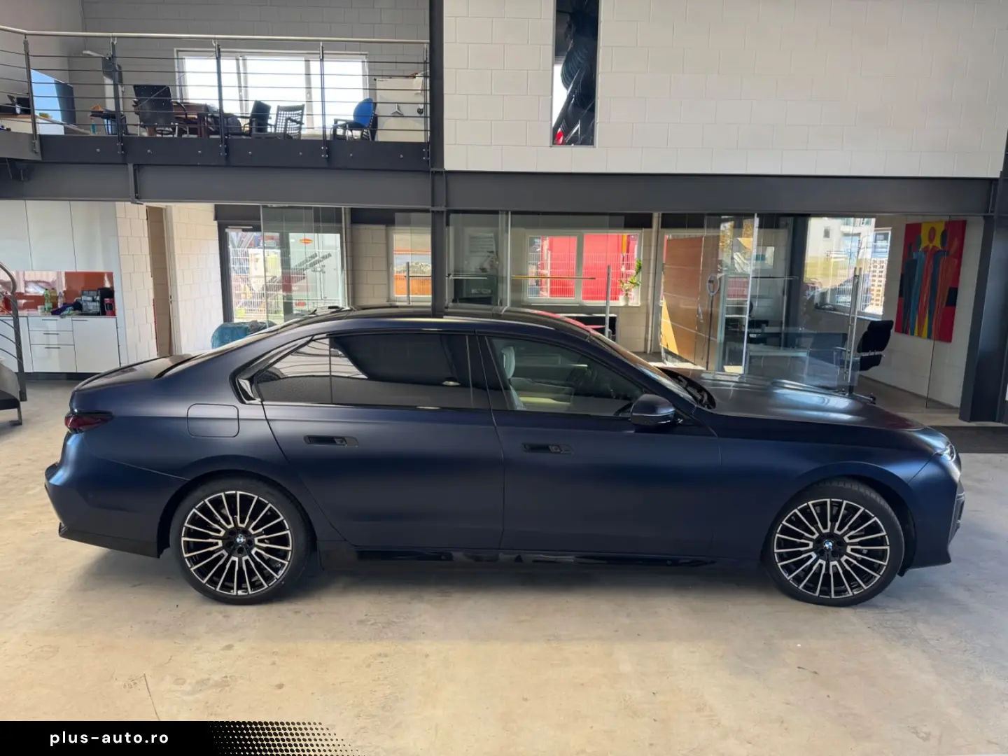 BMW 750e xDrive Individual Pret nou186.900 €   TV