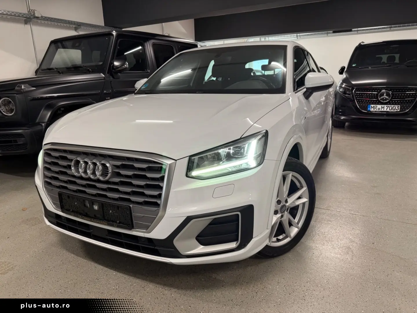 AUDI Q2 35 TFSI S-tronic sport  S-Line  LED  Navi