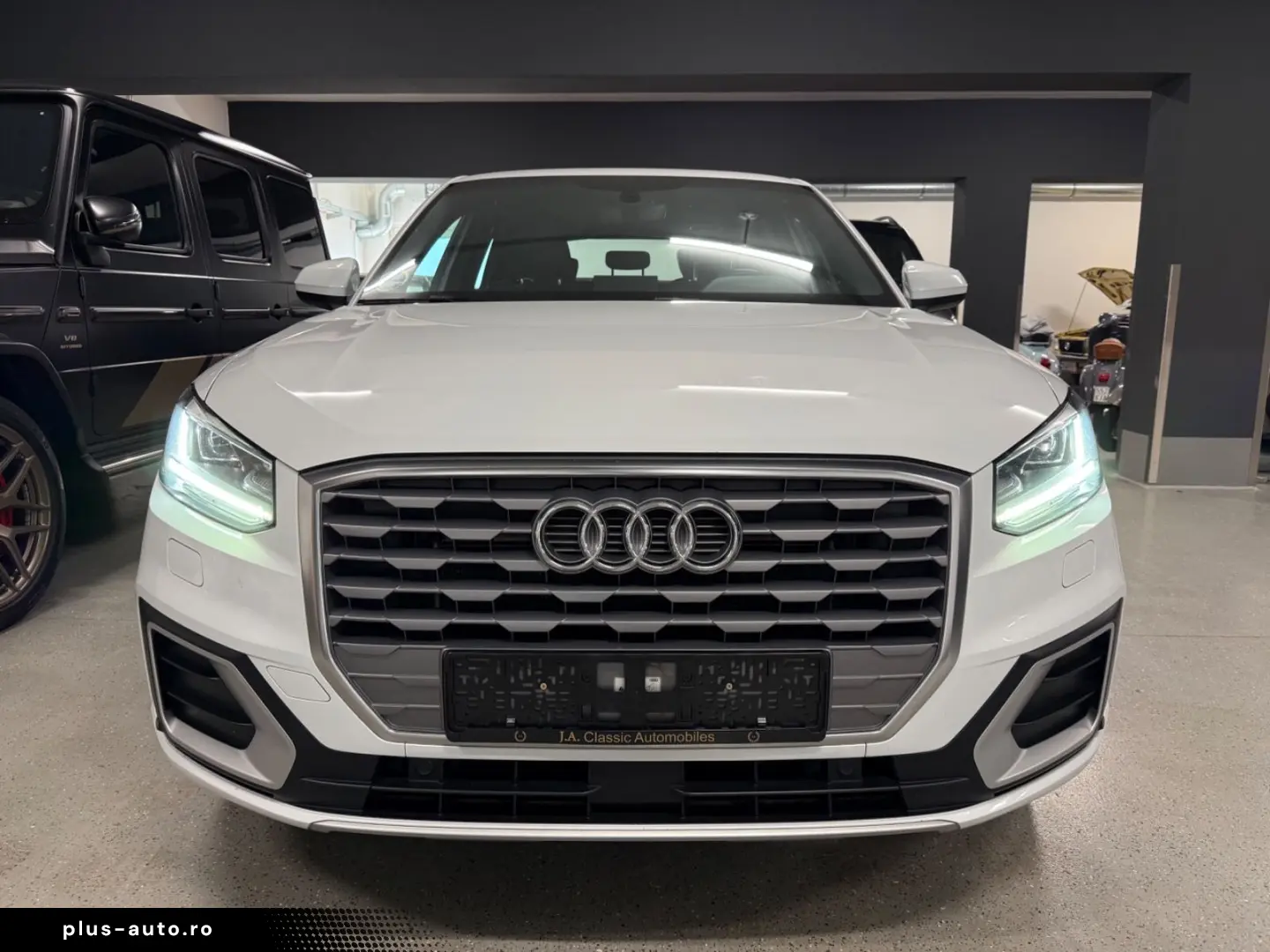AUDI Q2 35 TFSI S-tronic sport  S-Line  LED  Navi