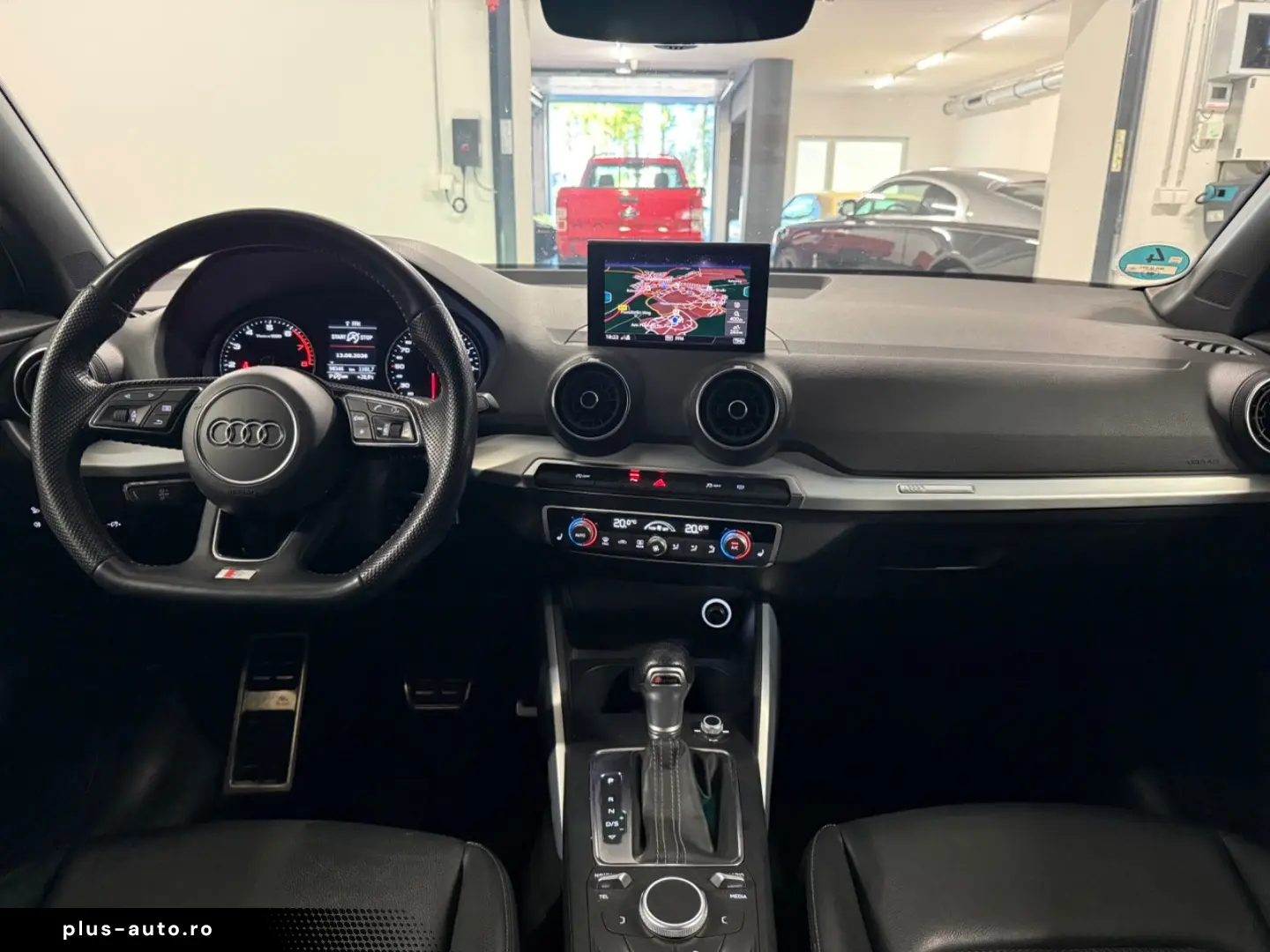 AUDI Q2 35 TFSI S-tronic sport  S-Line  LED  Navi