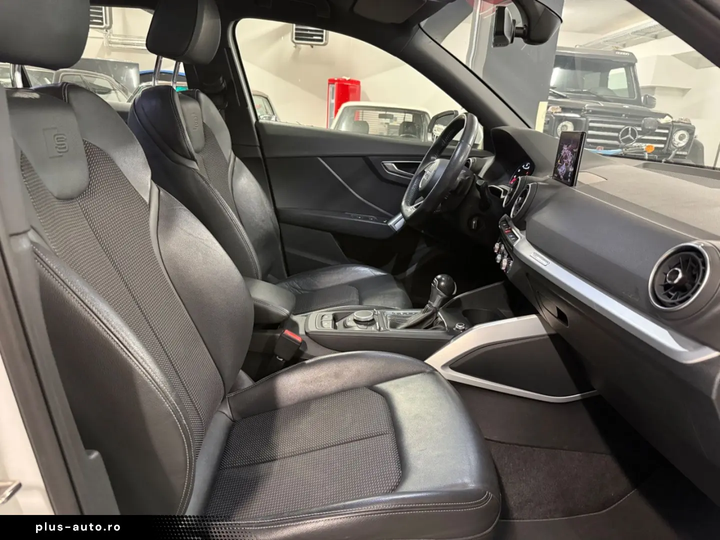 AUDI Q2 35 TFSI S-tronic sport  S-Line  LED  Navi