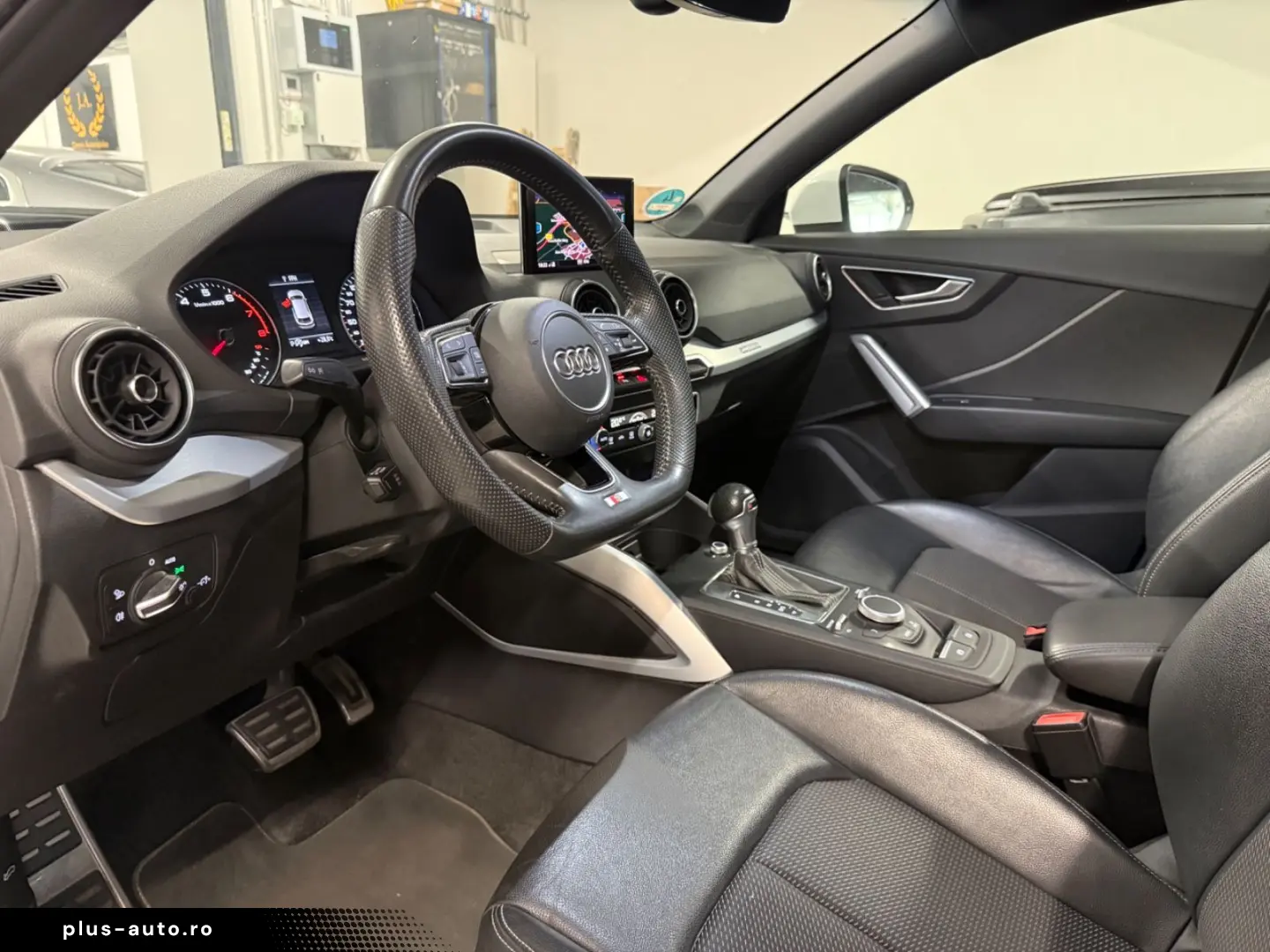 AUDI Q2 35 TFSI S-tronic sport  S-Line  LED  Navi