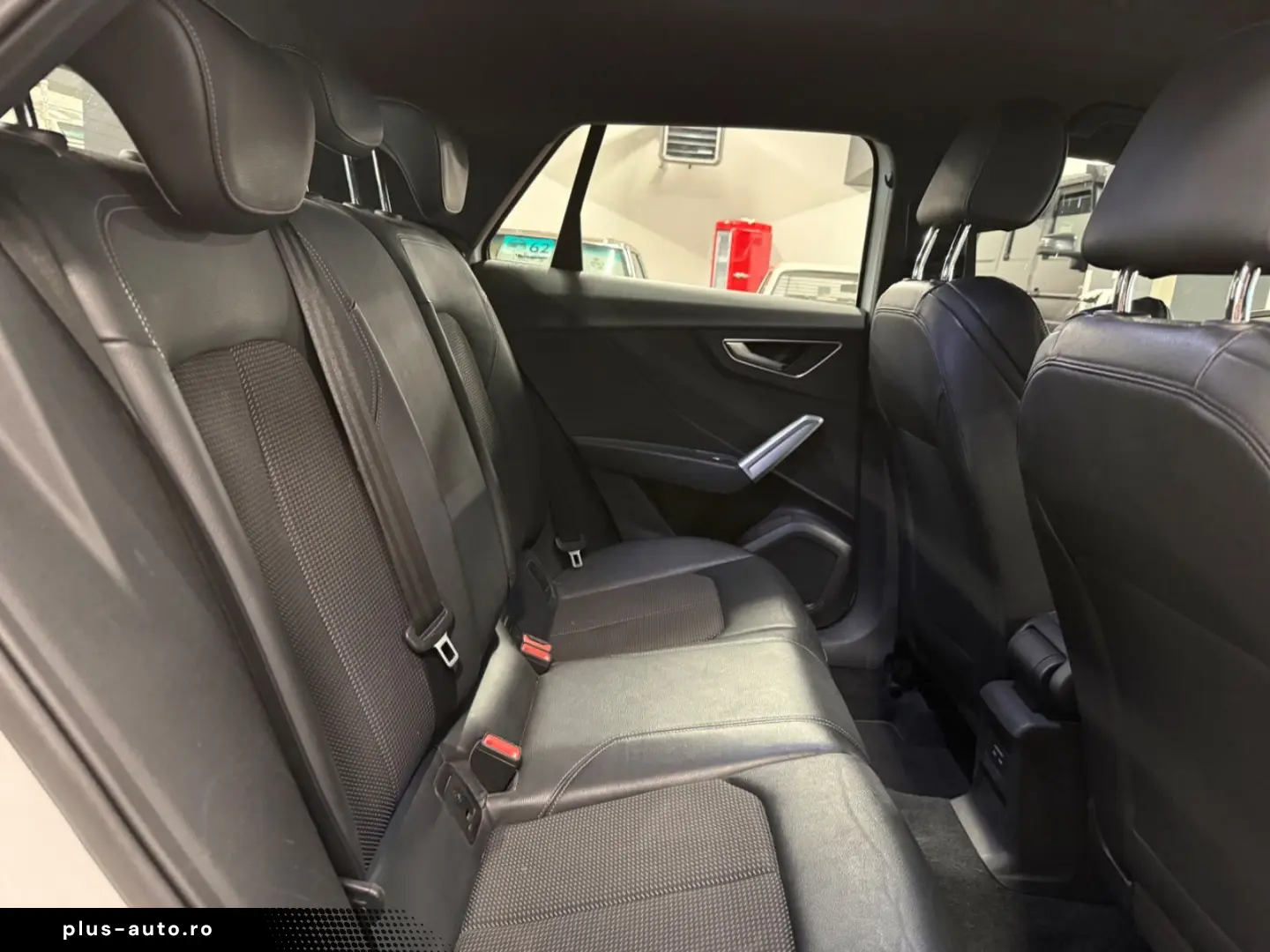 AUDI Q2 35 TFSI S-tronic sport  S-Line  LED  Navi