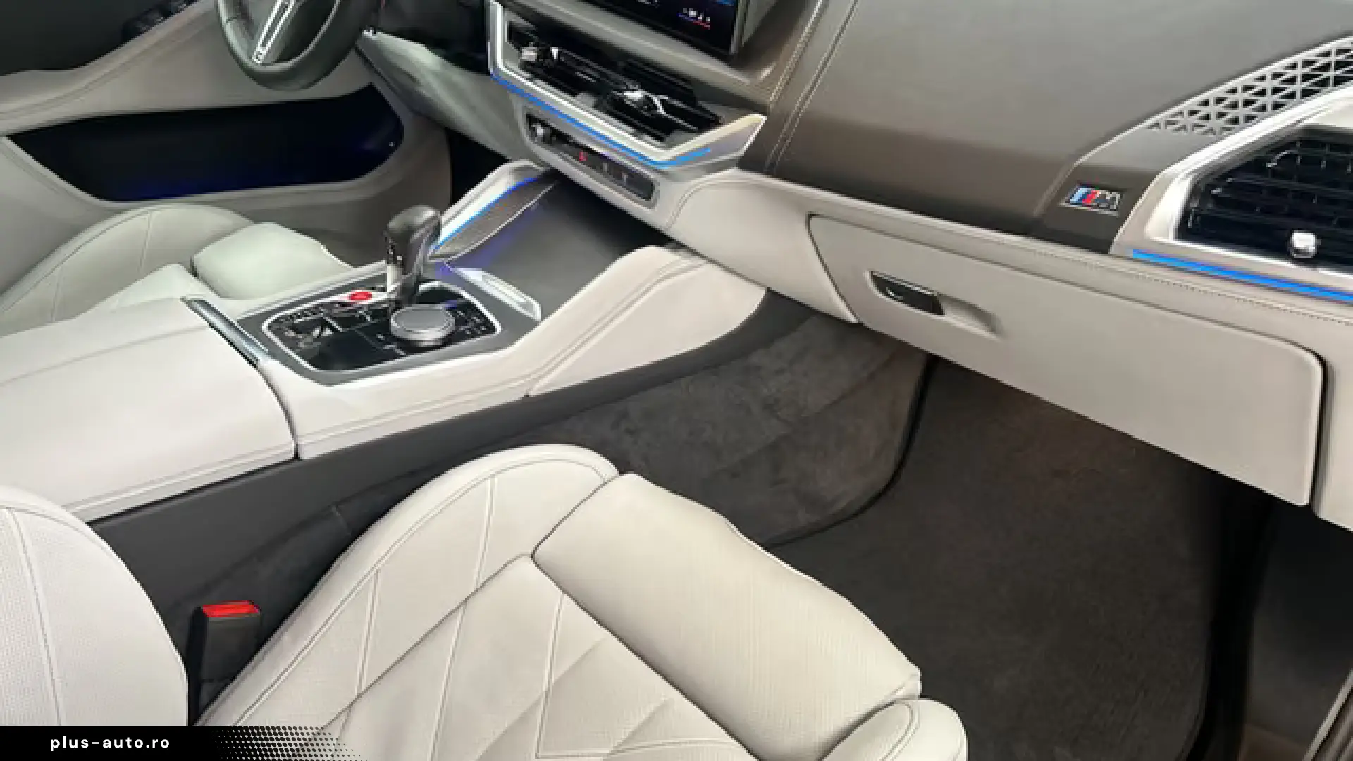 BMW XM 50e AHK DA-