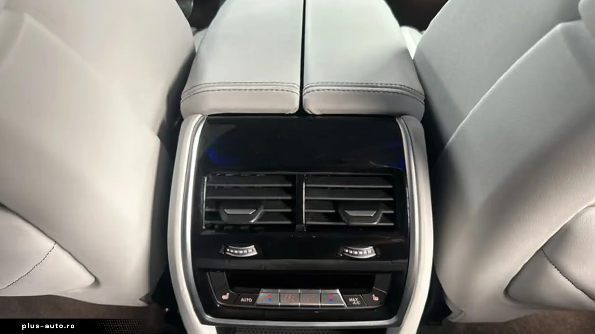 BMW XM 50e AHK DA-