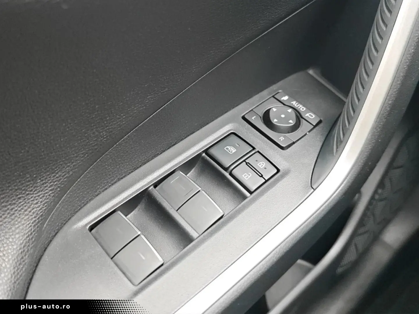 SUZUKI Across PLUG-IN HYBRID