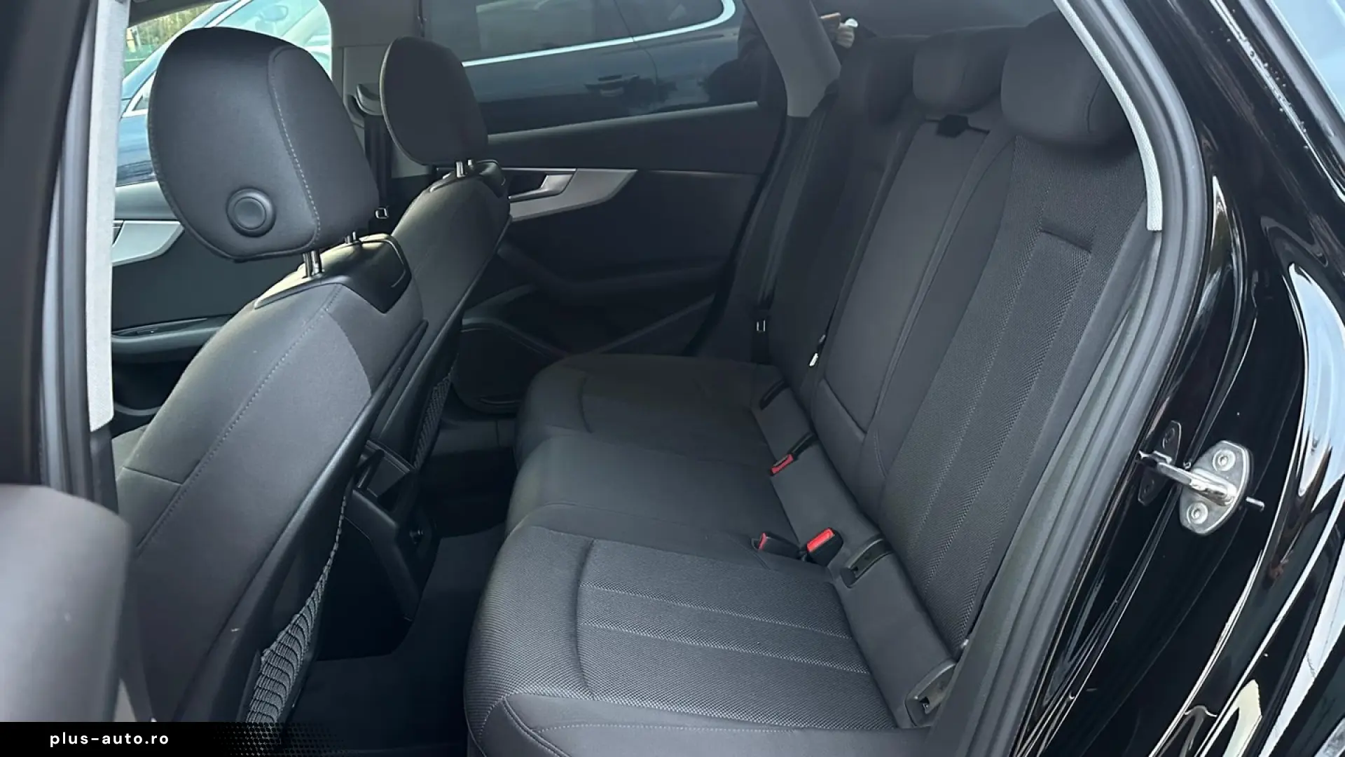 Audi A4 Limuzina 30 TDI S tronic MHEV Advanced