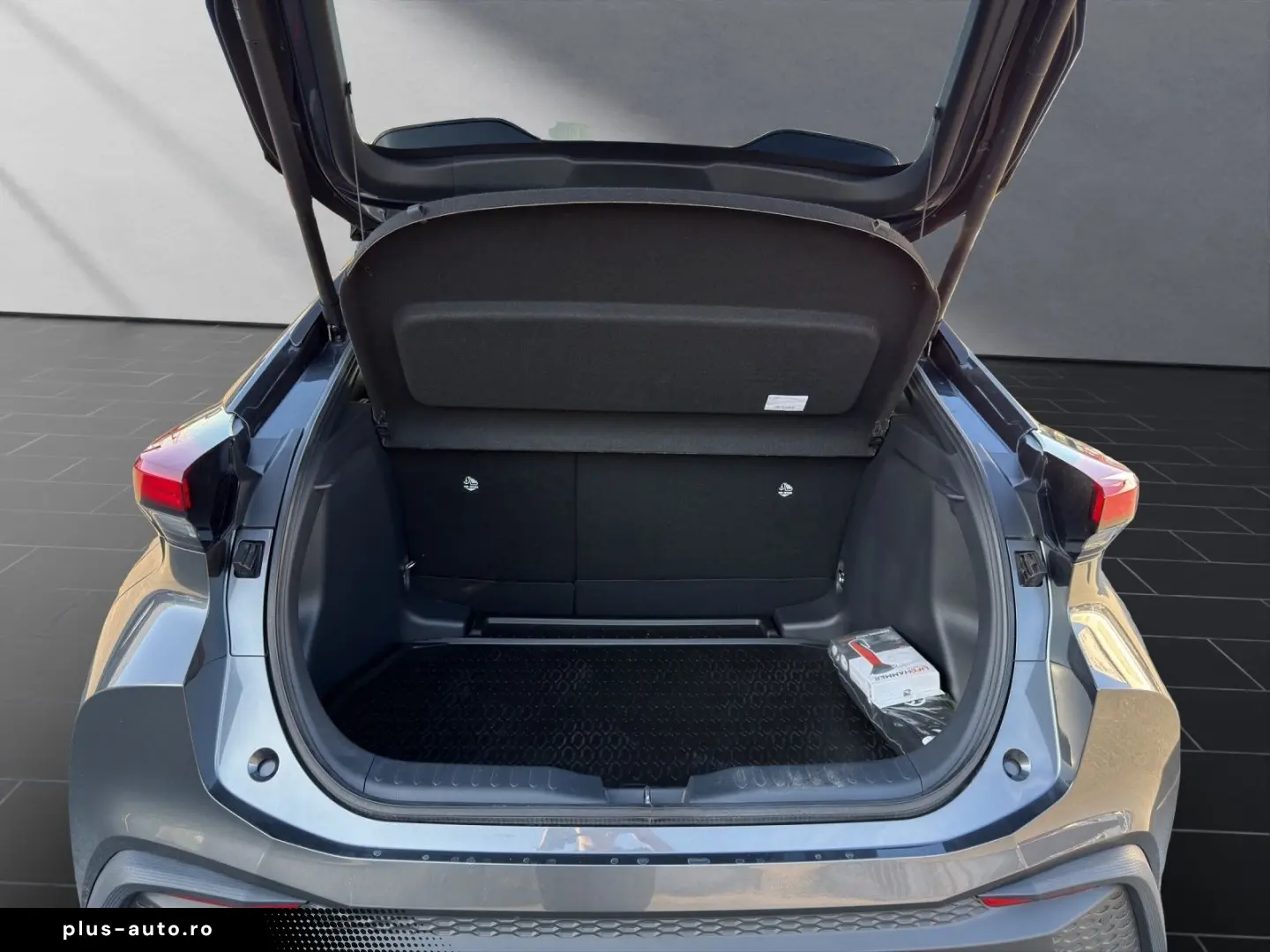 TOYOTA C-HR Hybrid FWD Teamplayer