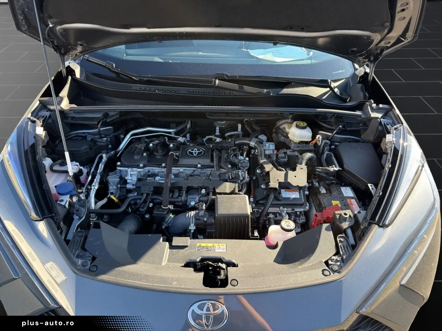 TOYOTA C-HR Hybrid FWD Teamplayer