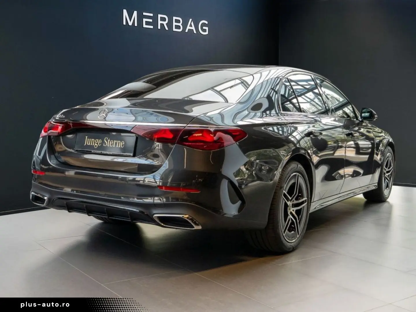 MERCEDES-BENZ E 300 e  AMG Night AHK Head Digital 360