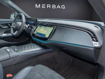MERCEDES-BENZ E 300 e  AMG Night AHK Head Digital 360