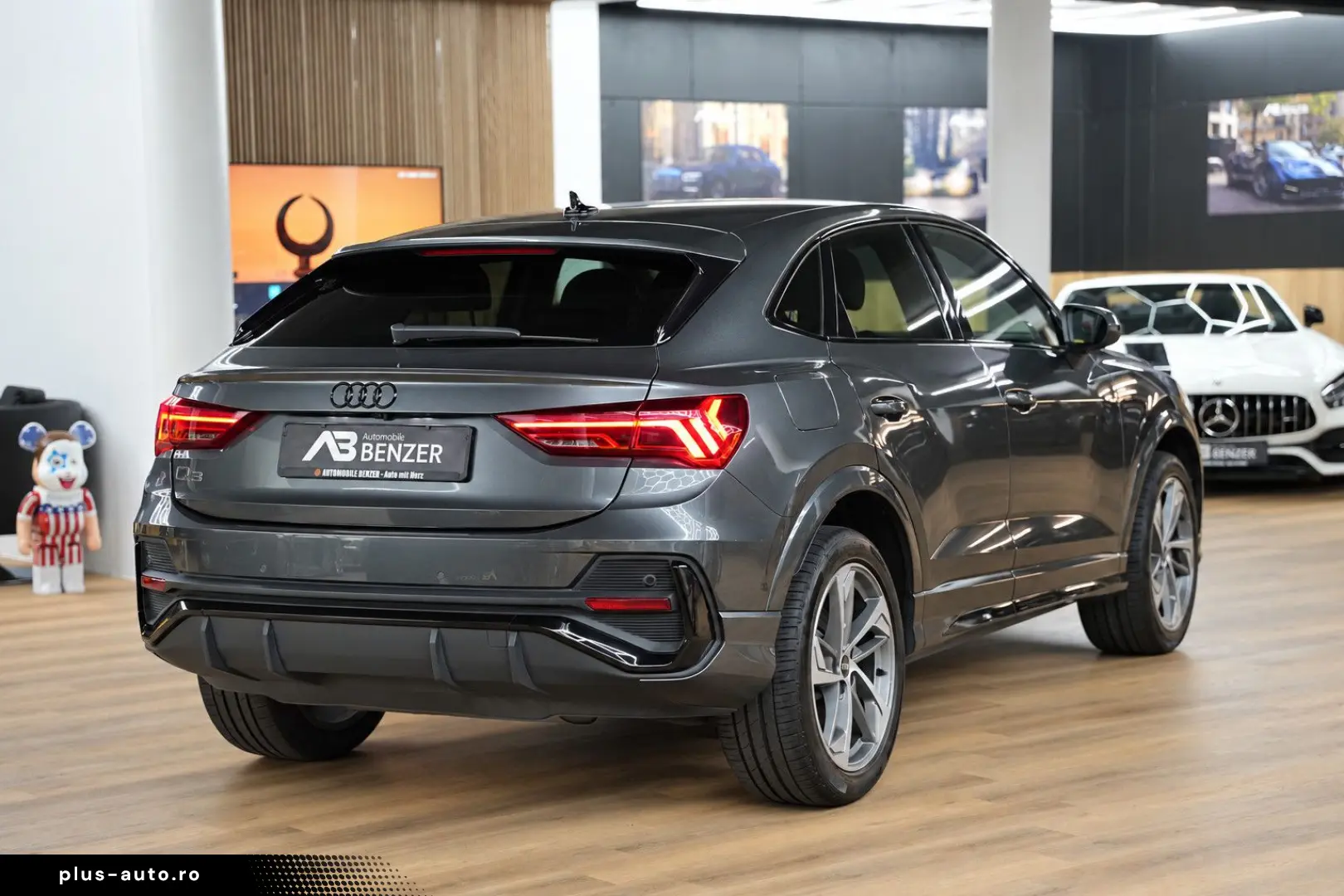 AUDI Q3 2021 — imagine 8