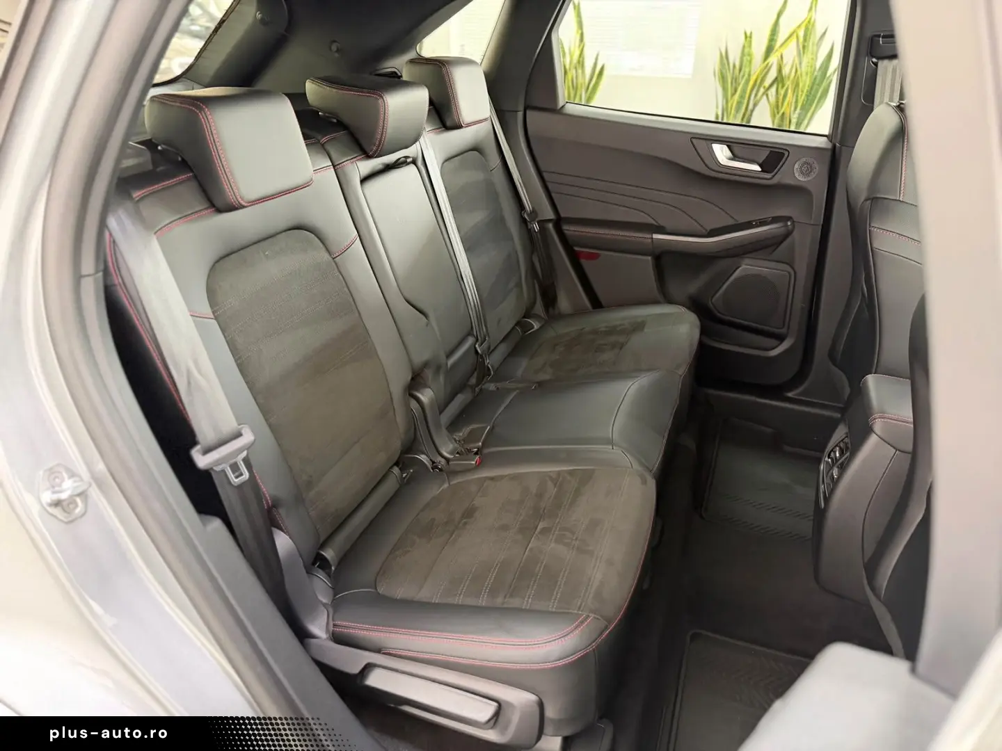 FORD Kuga 2.5 Duratec PHEV ST-Line X 1.Hand AHK Leder