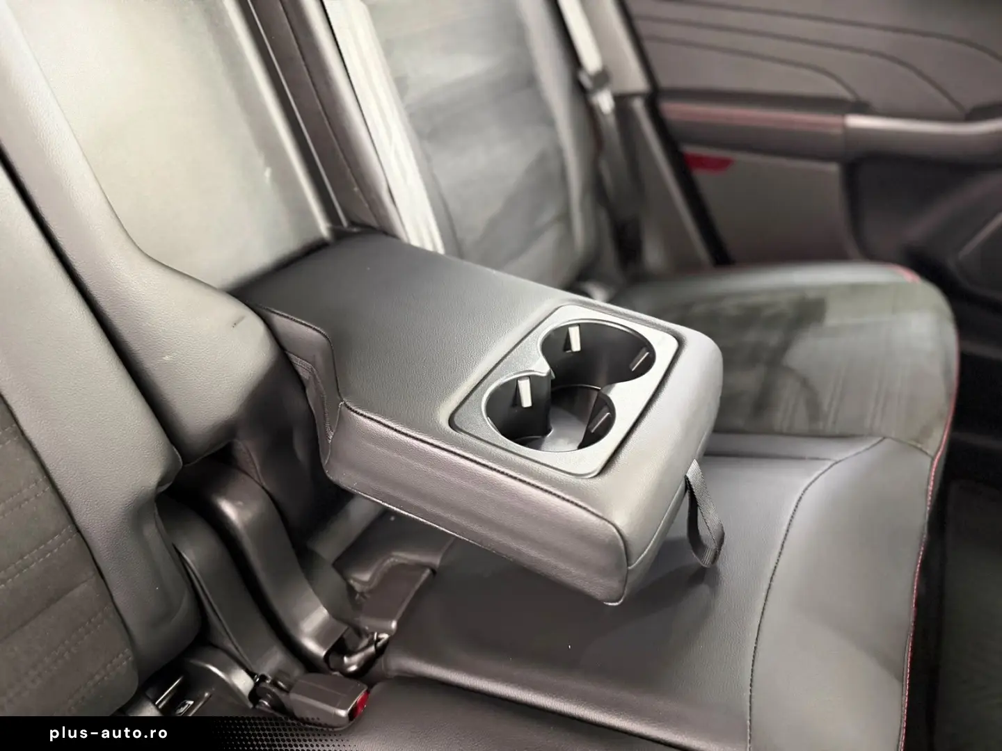 FORD Kuga 2.5 Duratec PHEV ST-Line X 1.Hand AHK Leder