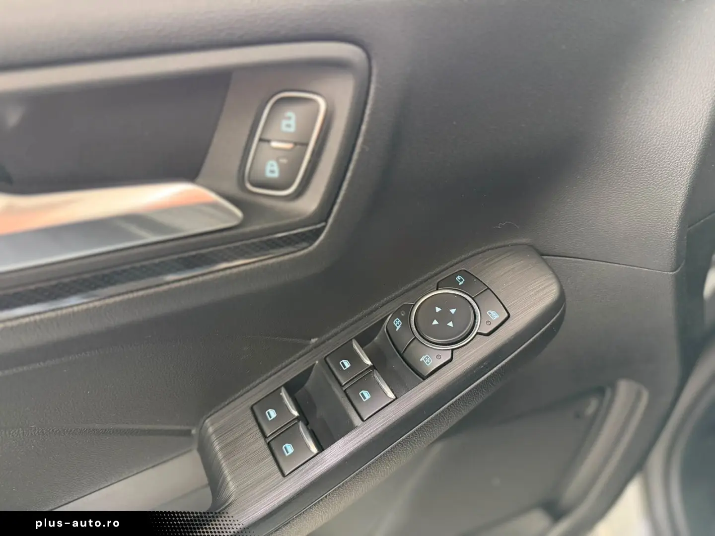 FORD Kuga 2.5 Duratec PHEV ST-Line X 1.Hand AHK Leder