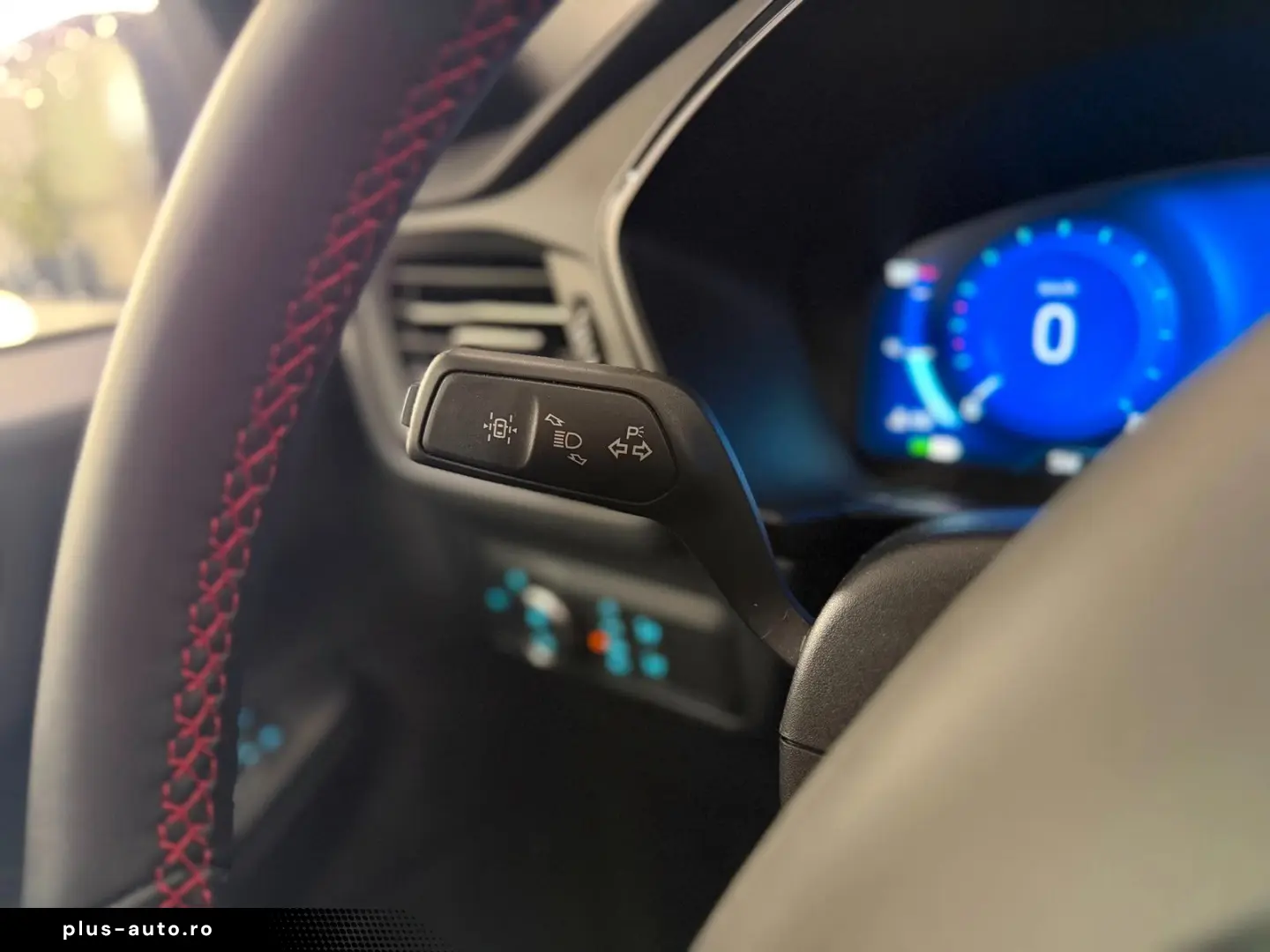 FORD Kuga 2.5 Duratec PHEV ST-Line X 1.Hand AHK Leder