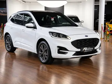 FORD Kuga  ST-Line X Panorama HUD Kamera PlugInHybrid