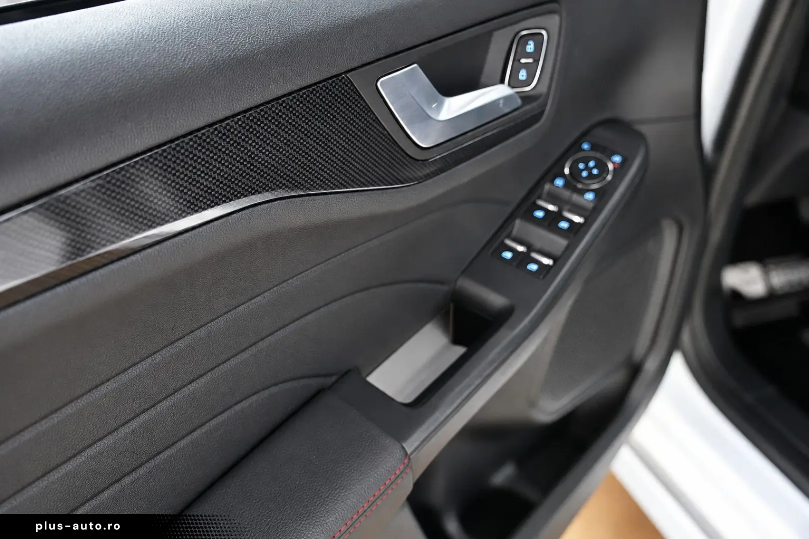 FORD Kuga  ST-Line X Panorama HUD Kamera PlugInHybrid