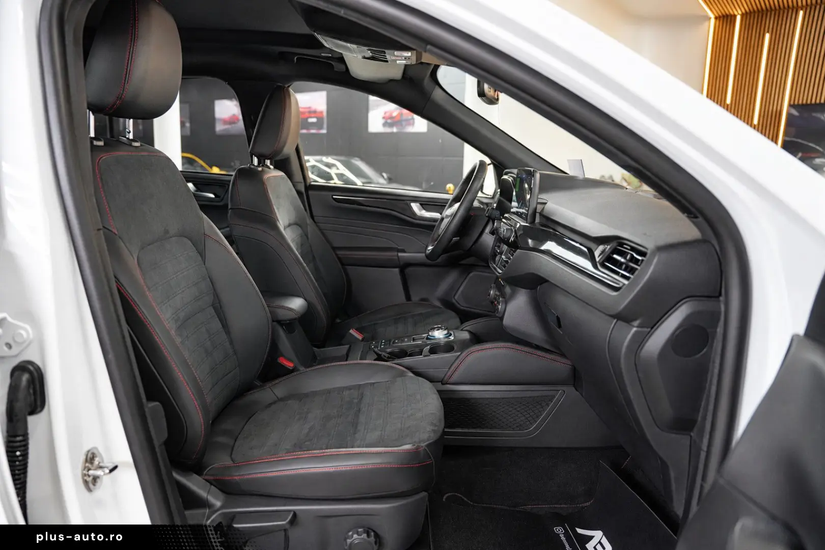 FORD Kuga  ST-Line X Panorama HUD Kamera PlugInHybrid