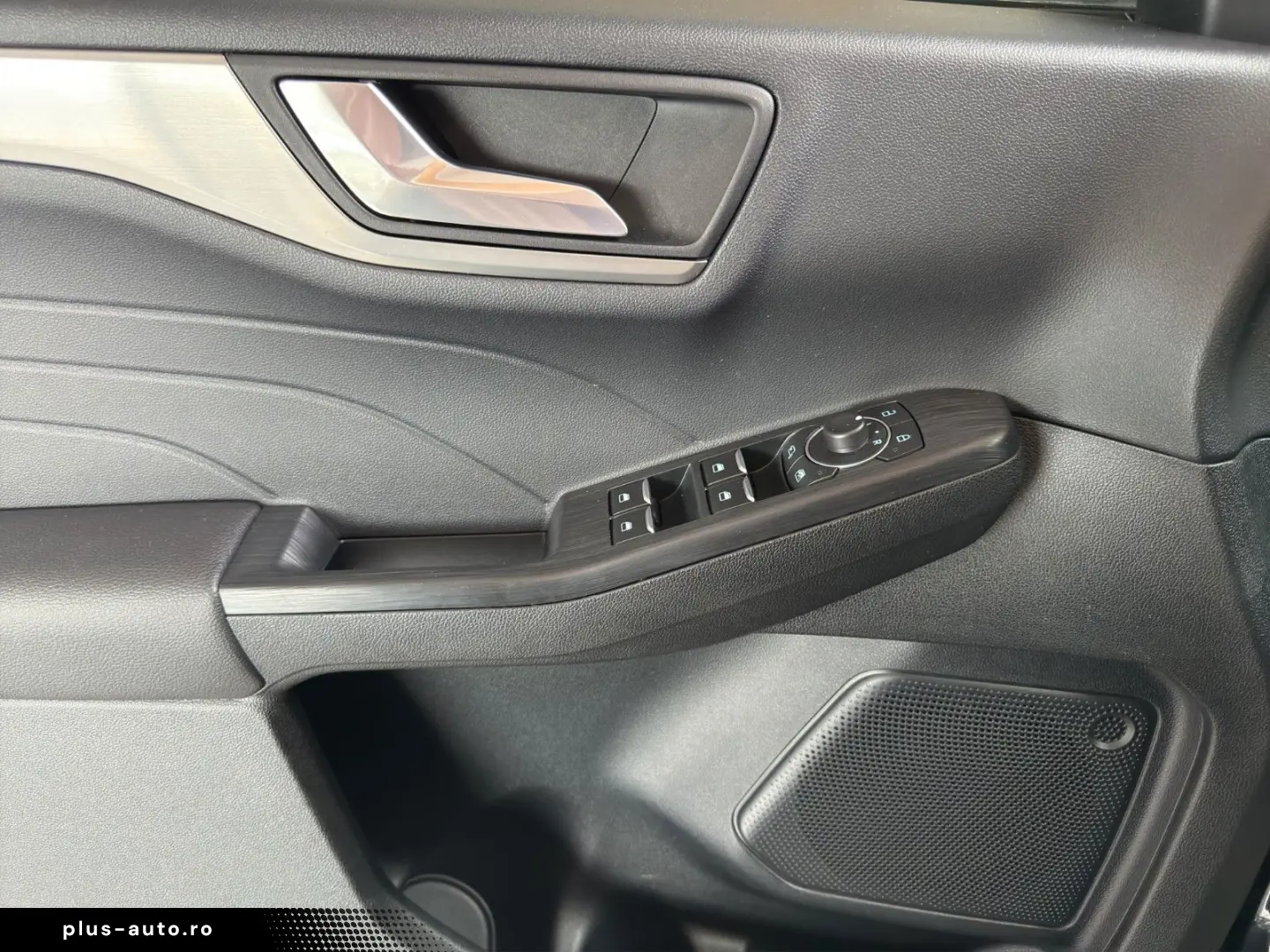 FORD Kuga Plug-In Hybrid Titanium VIELE EXTRAS
