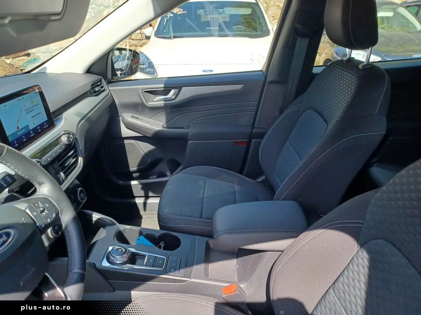 FORD Kuga PHEV    C und C   Navi
