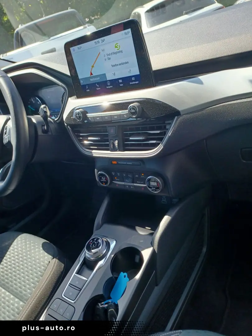 FORD Kuga PHEV    C und C   Navi