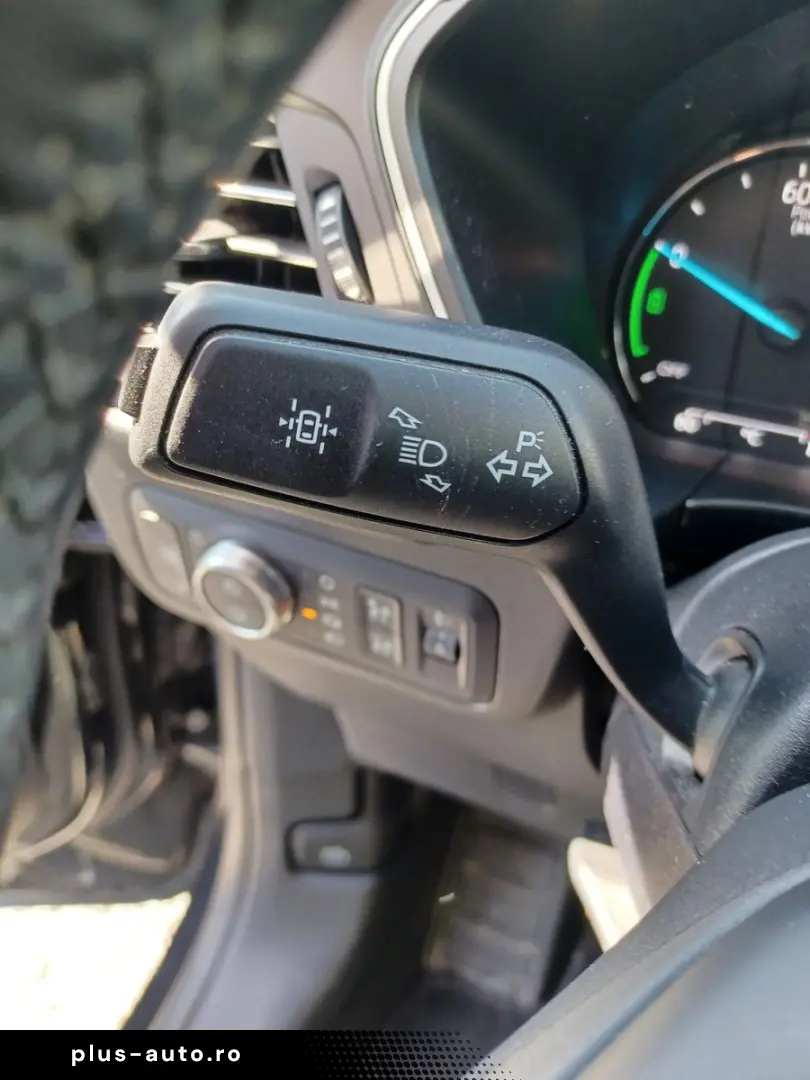 FORD Kuga PHEV    C und C   Navi
