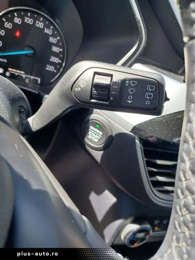 FORD Kuga PHEV    C und C   Navi