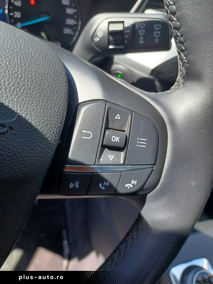 FORD Kuga PHEV    C und C   Navi
