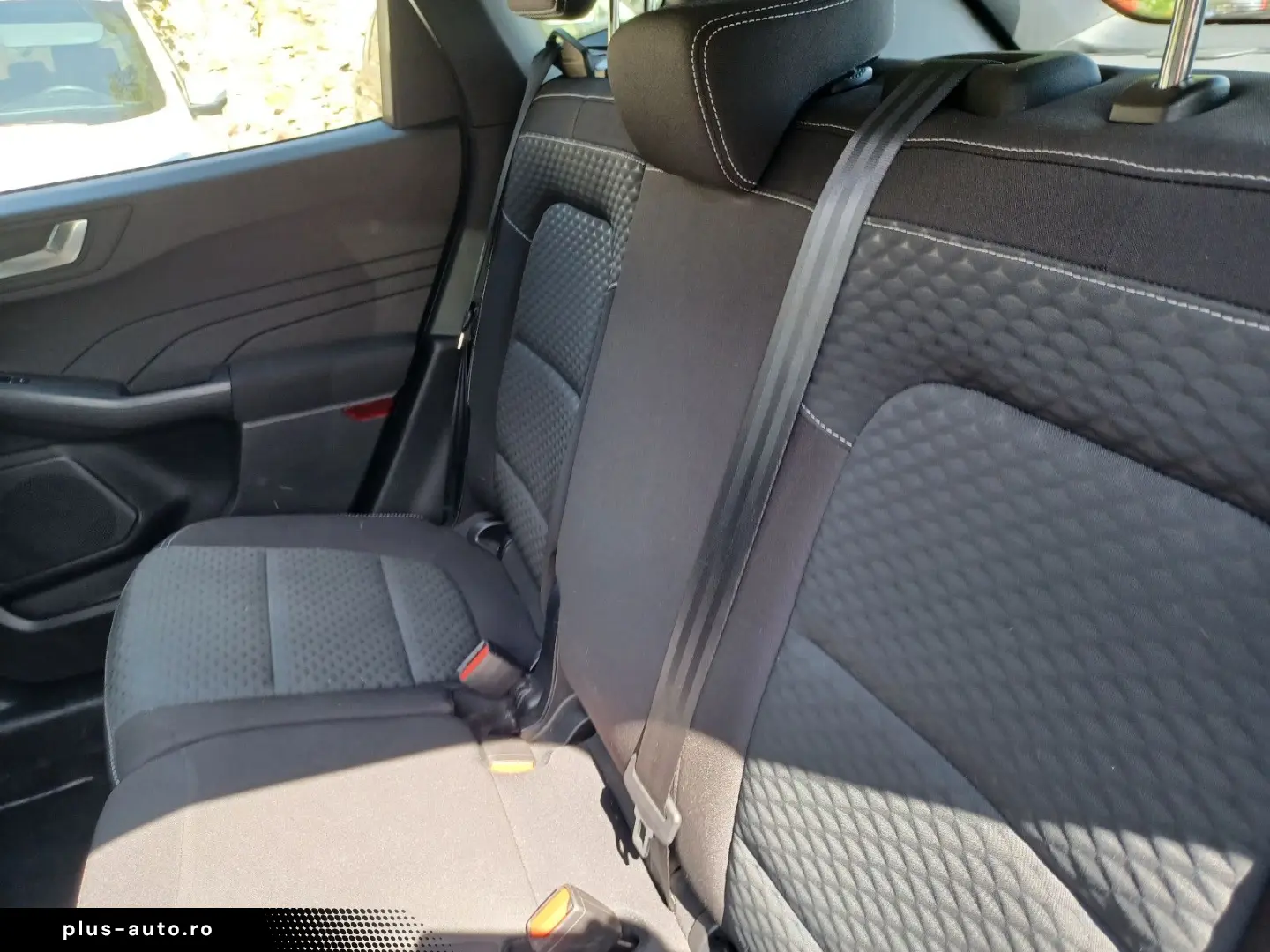 FORD Kuga PHEV    C und C   Navi