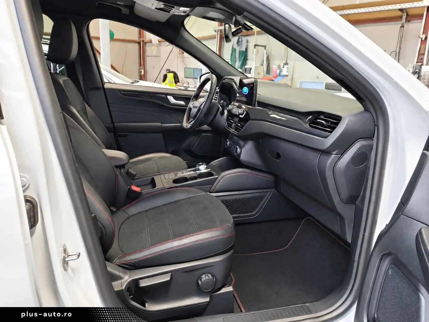 FORD Kuga 2.5 Duratec PHEV ST-LINE X PANO Kamera Keyl