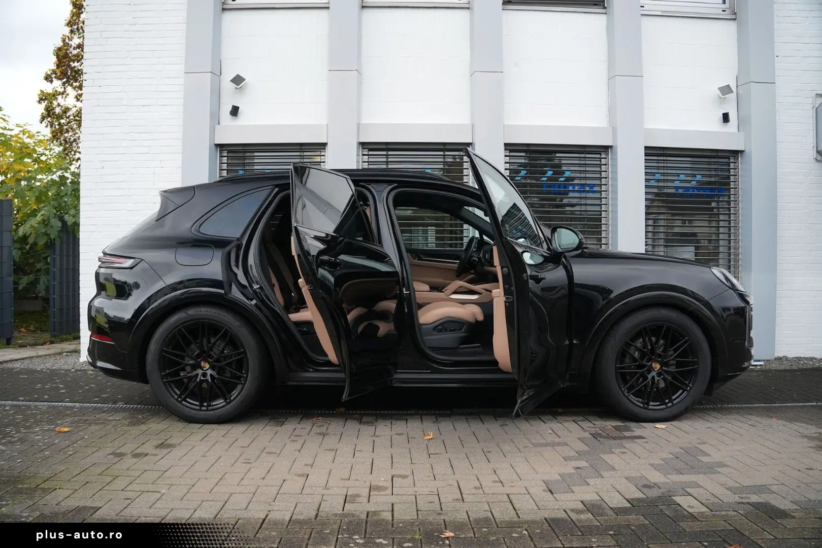 PORSCHE CAYENNE SPORTDESIGN-LUFTF-PANO-BOSE-LEDER BEIGE