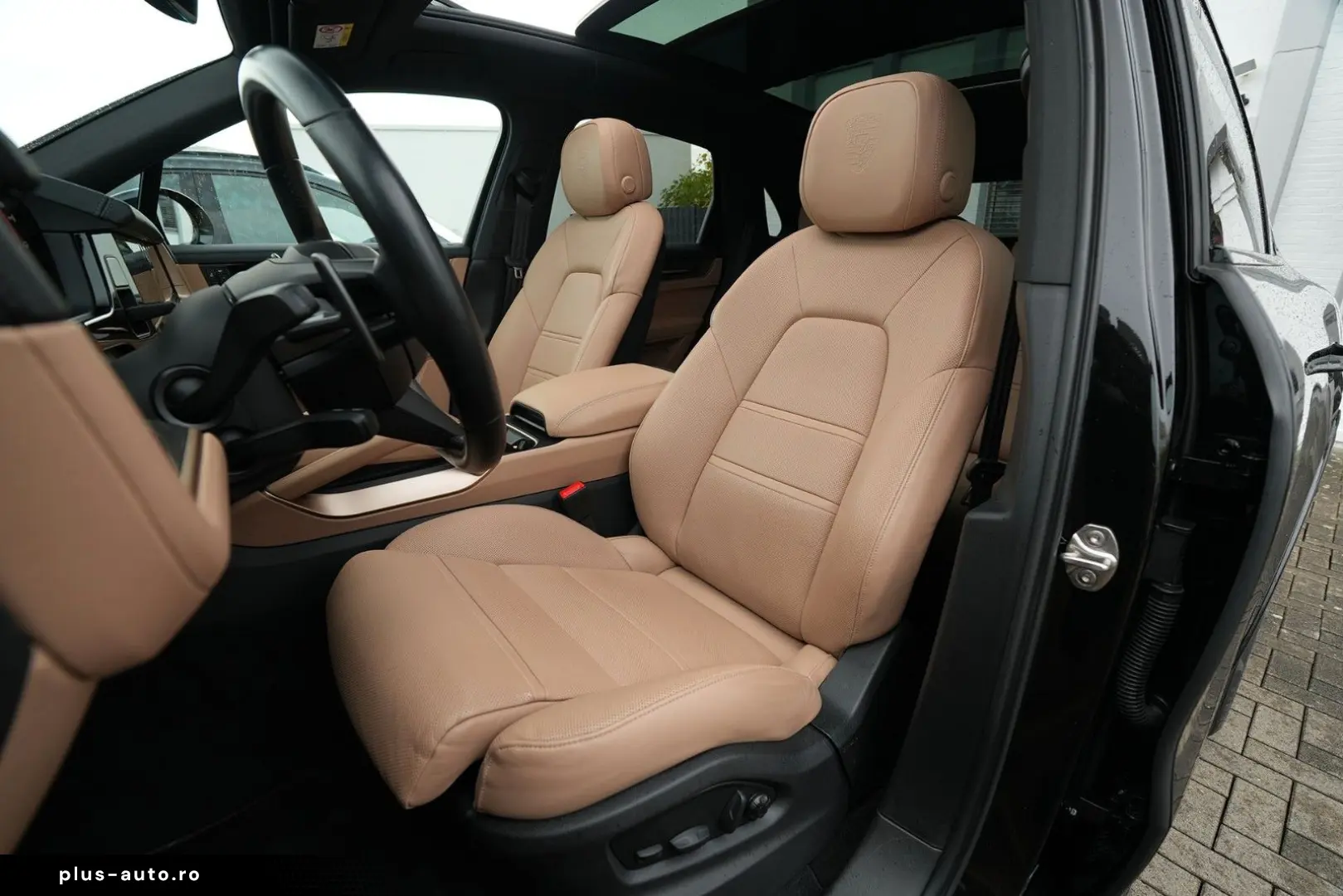 PORSCHE CAYENNE SPORTDESIGN-LUFTF-PANO-BOSE-LEDER BEIGE