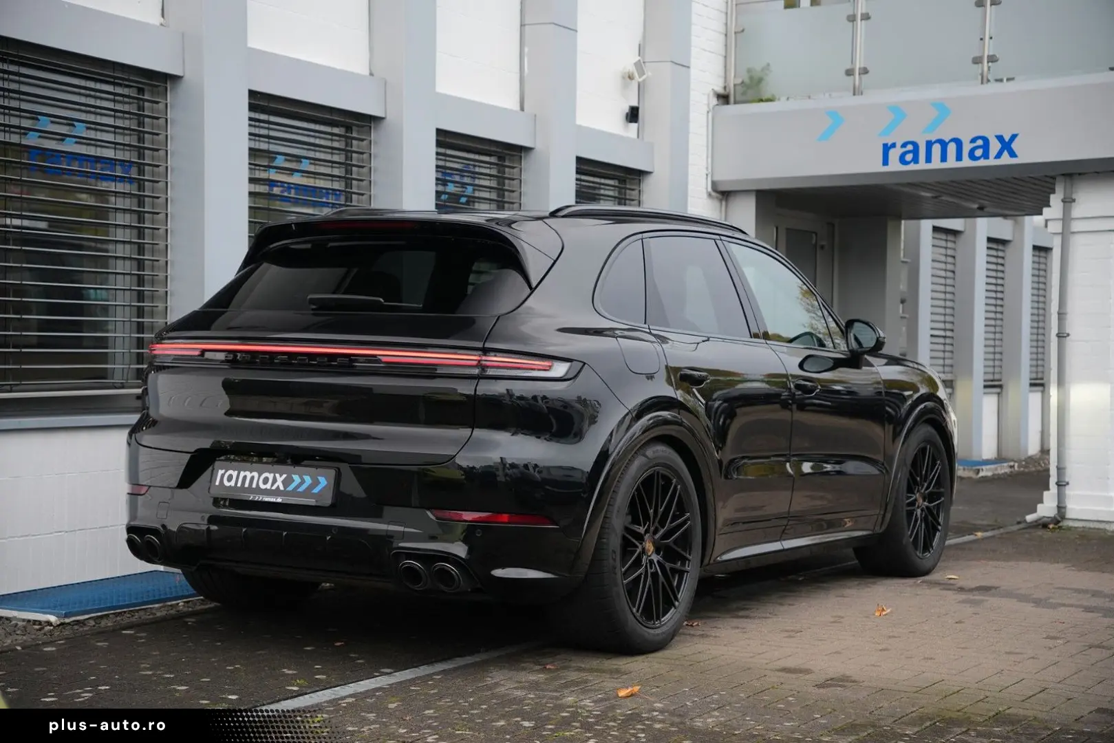 PORSCHE CAYENNE SPORTDESIGN-LUFTF-PANO-BOSE-LEDER BEIGE