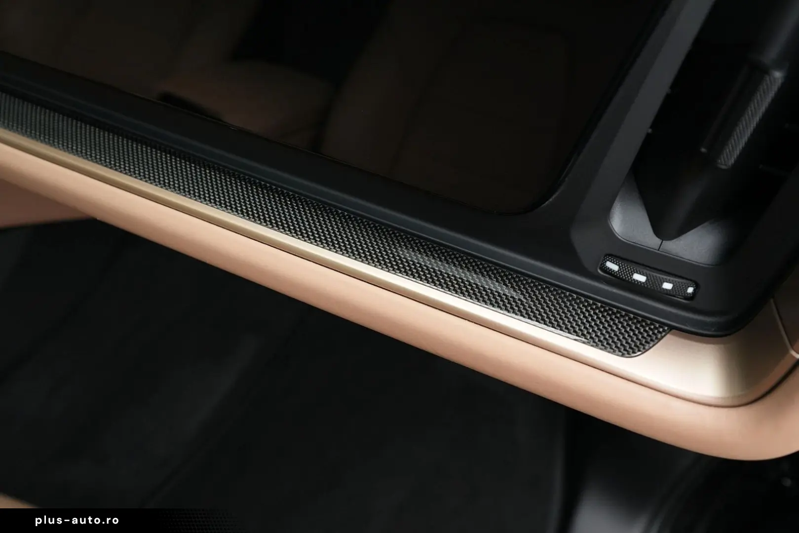 PORSCHE CAYENNE SPORTDESIGN-LUFTF-PANO-BOSE-LEDER BEIGE