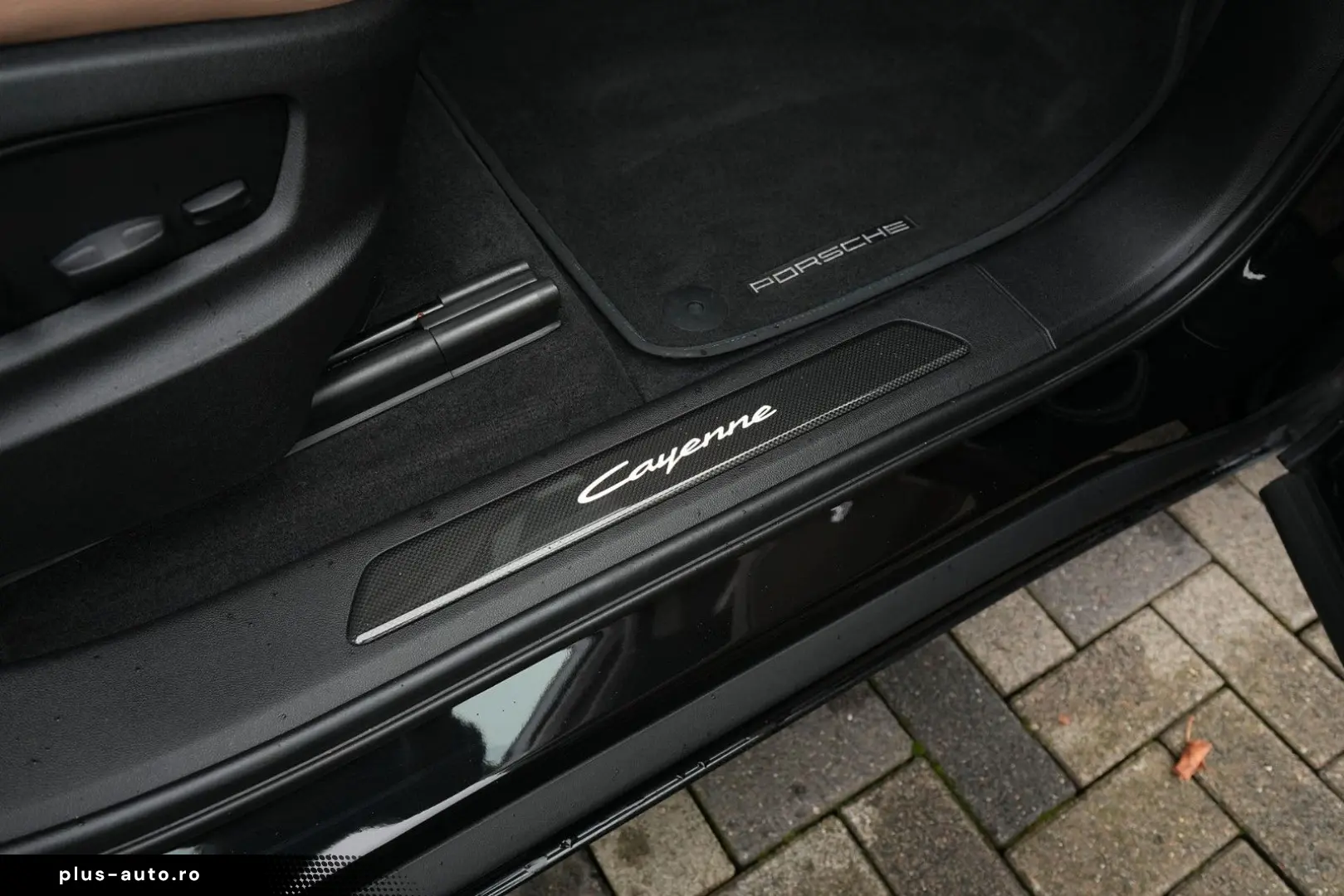 PORSCHE CAYENNE SPORTDESIGN-LUFTF-PANO-BOSE-LEDER BEIGE