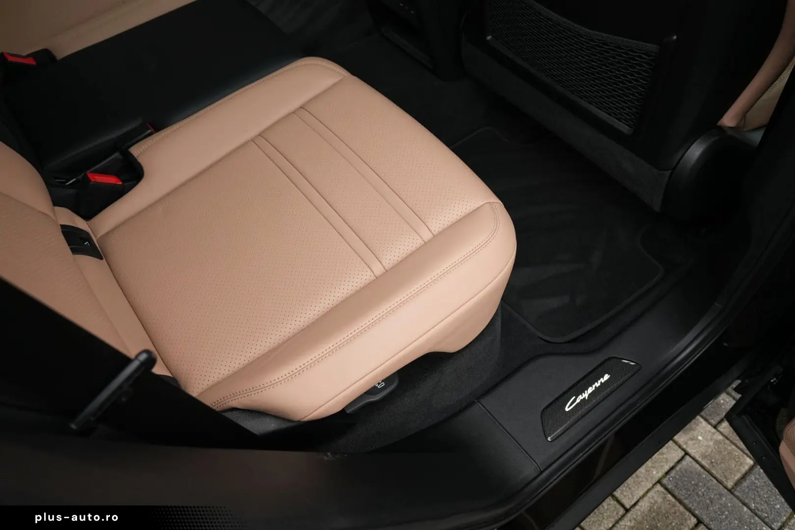 PORSCHE CAYENNE SPORTDESIGN-LUFTF-PANO-BOSE-LEDER BEIGE