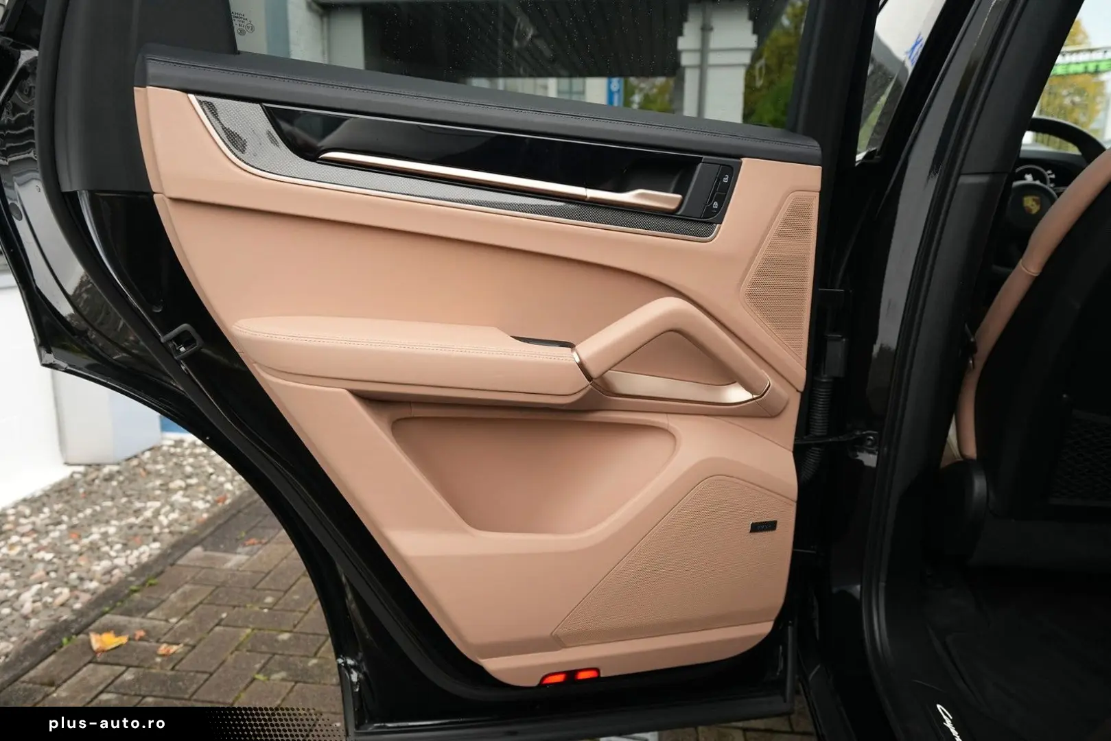 PORSCHE CAYENNE SPORTDESIGN-LUFTF-PANO-BOSE-LEDER BEIGE