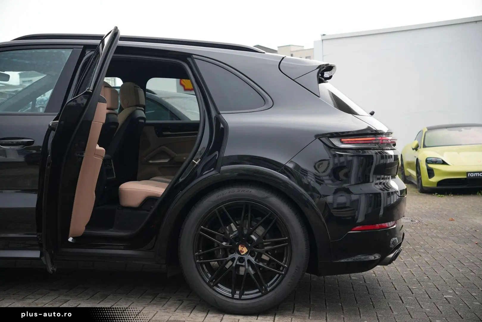 PORSCHE CAYENNE SPORTDESIGN-LUFTF-PANO-BOSE-LEDER BEIGE