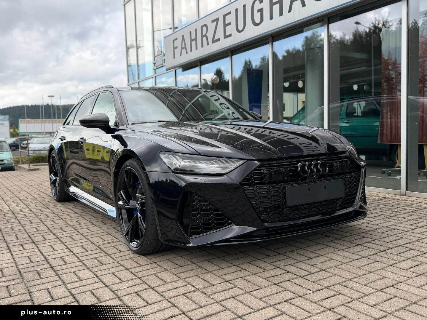 AUDI RS 6 Avant 4.0 TFSI quattro Nachtsicht AHZV 1.Ha