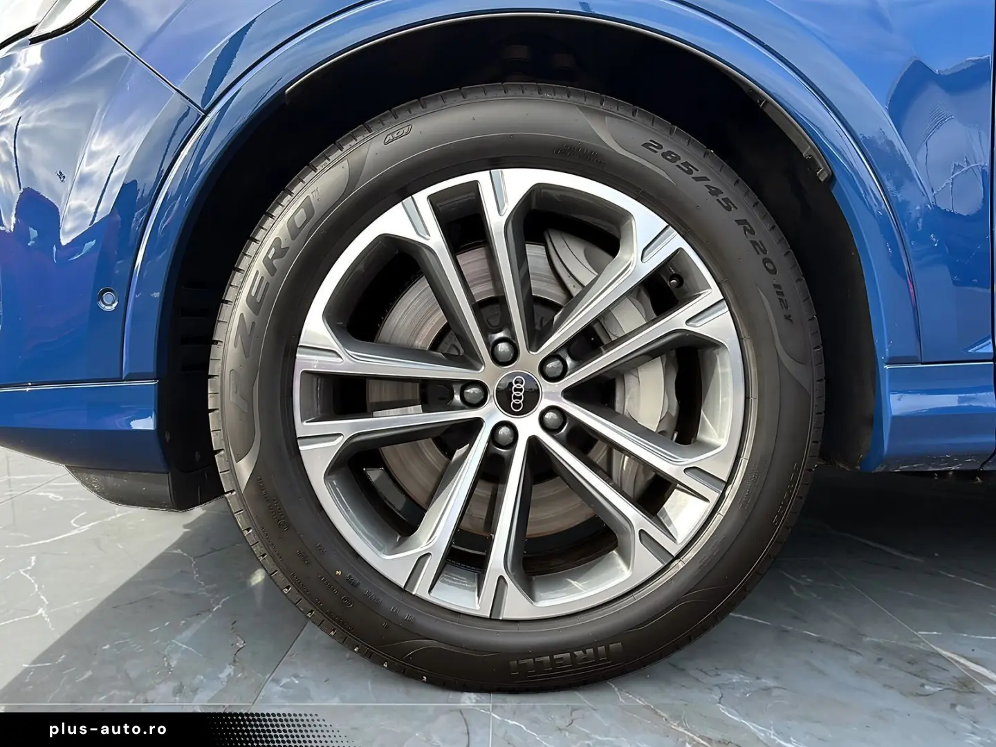 AUDI Q7 TFSI e S line business