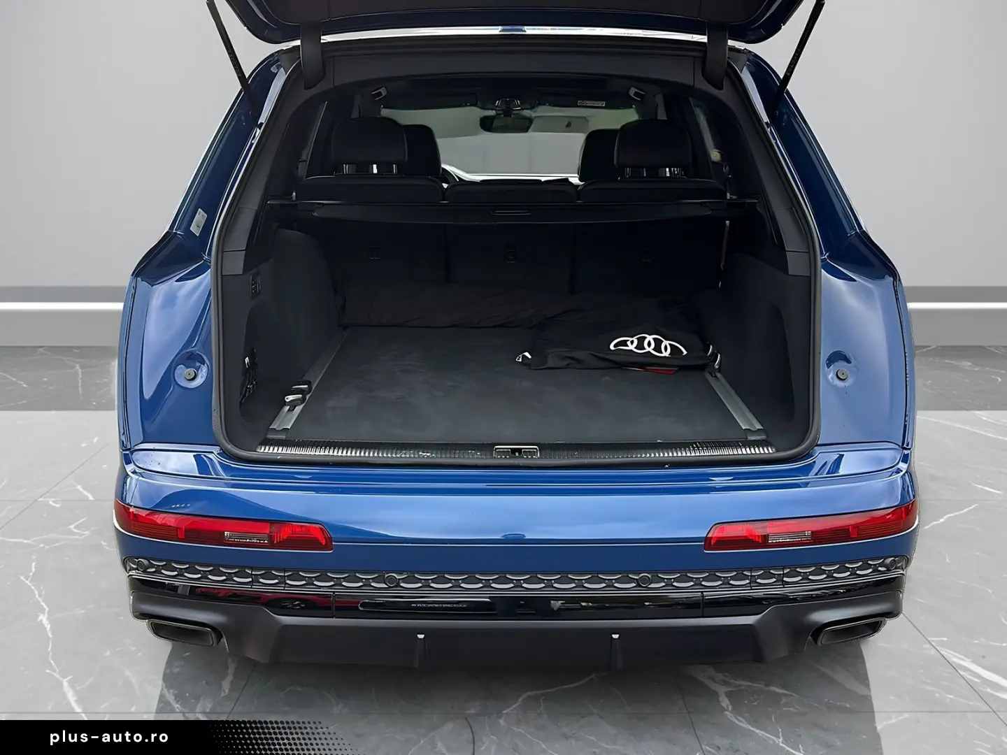 AUDI Q7 TFSI e S line business