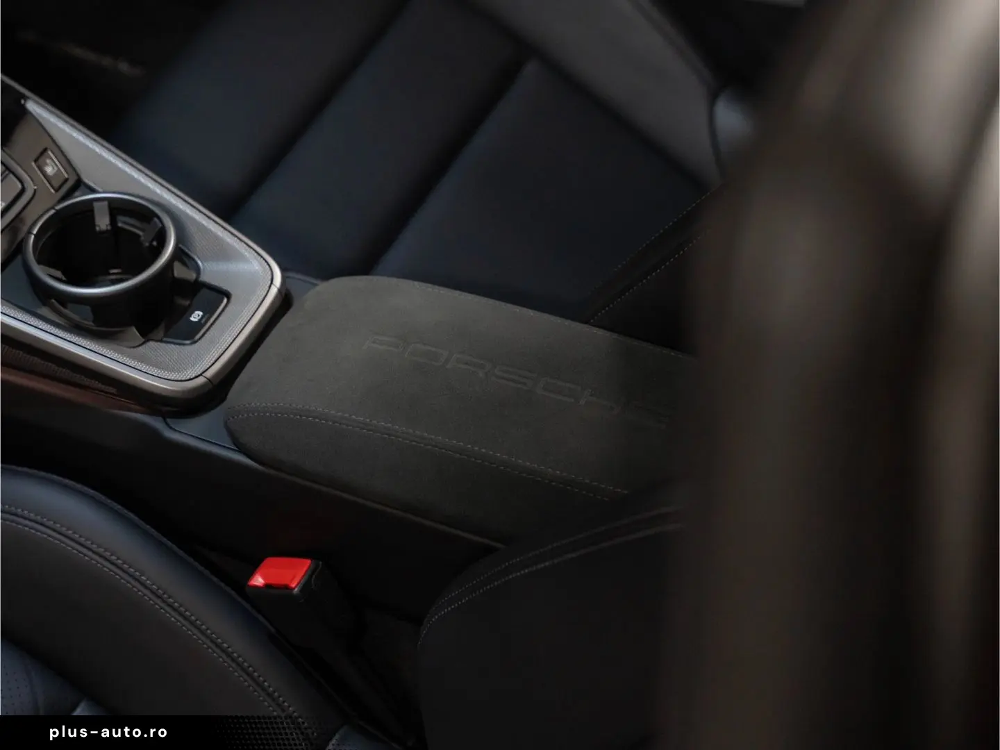 PORSCHE 992 Carrera Cabriolet BOSE Surround View