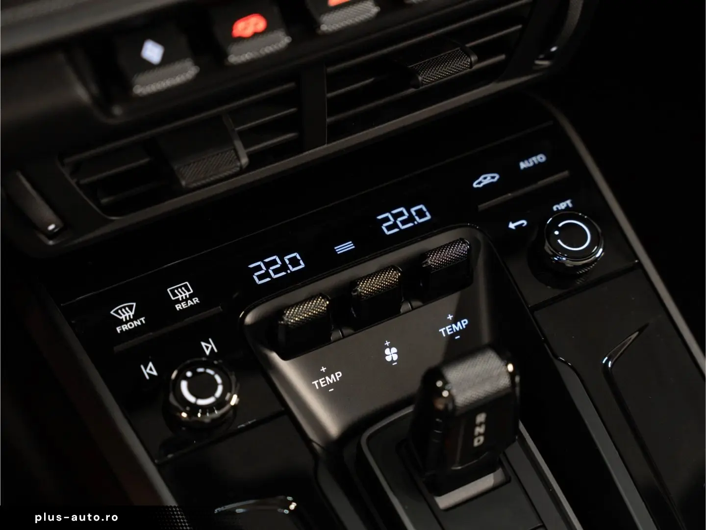 PORSCHE 992 Carrera Cabriolet BOSE Surround View