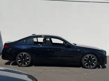 BMW 520d M SPORT PRO LC PROF ACC DA PLUS H&K LM21