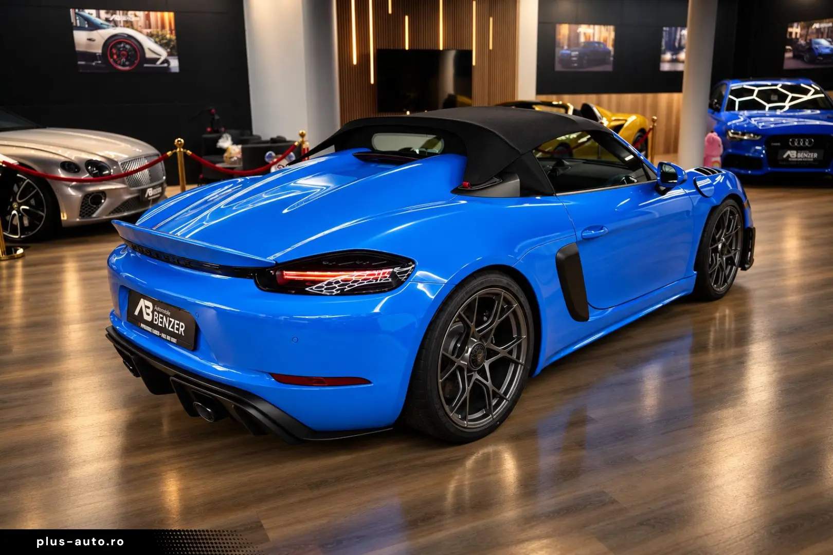 PORSCHE Boxster Spyder RS Schalensitz Lift Chrono Approv