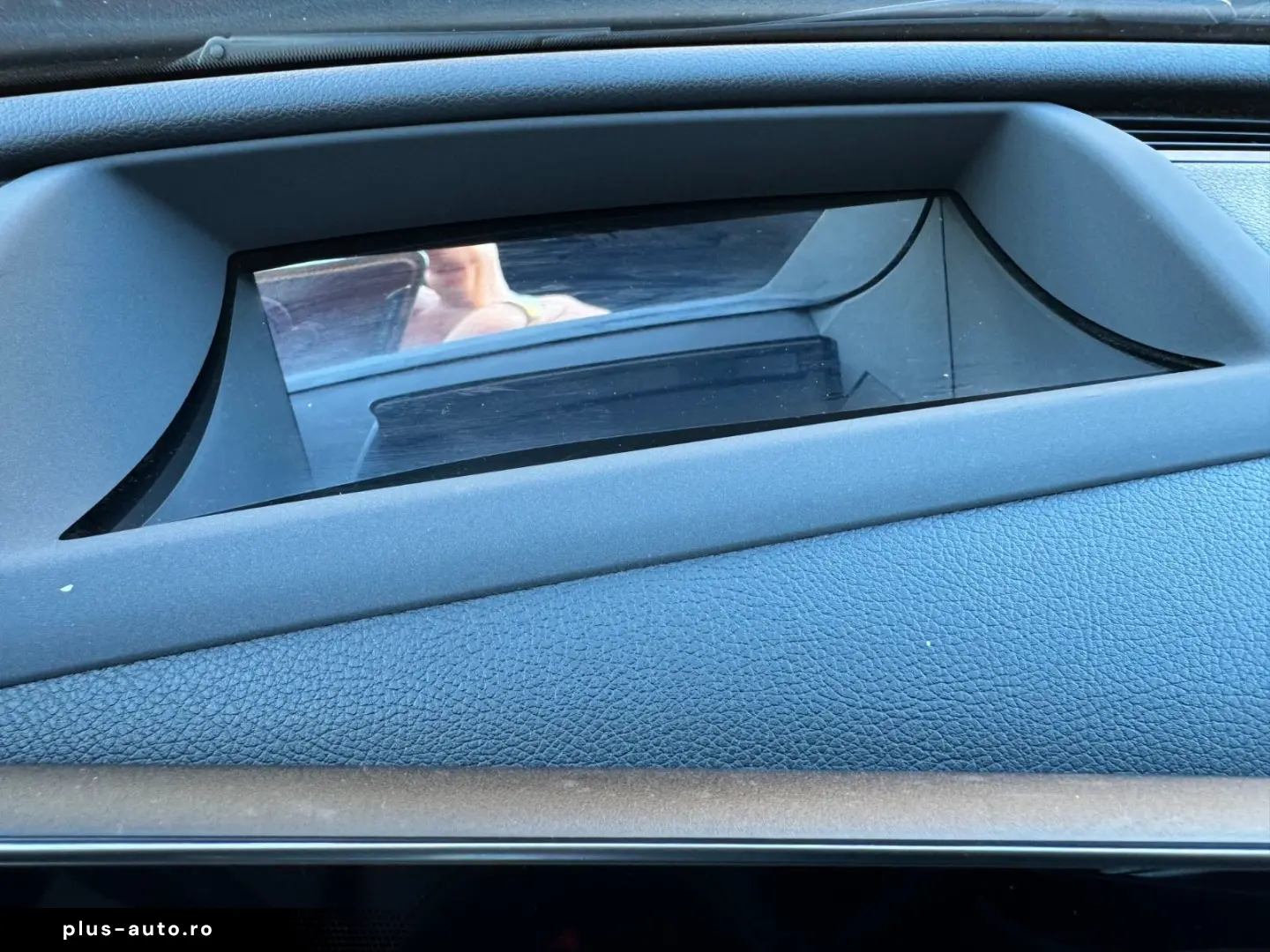 MERCEDES-BENZ C 300  Limousine HEAD UP-LED-