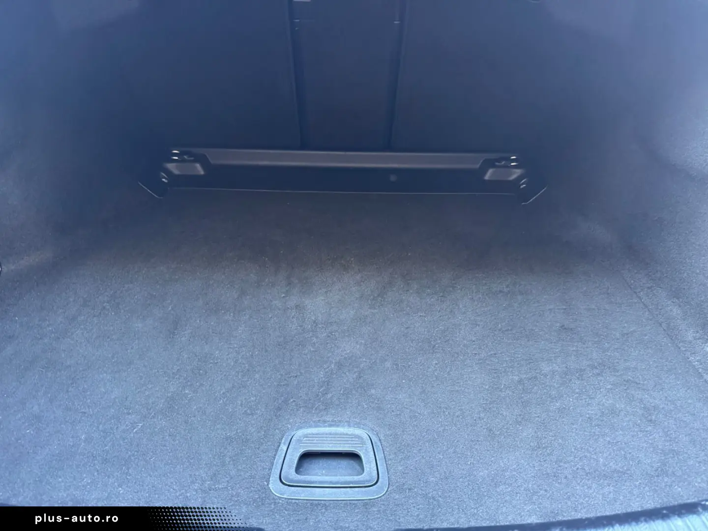 MERCEDES-BENZ C 300  Limousine HEAD UP-LED-