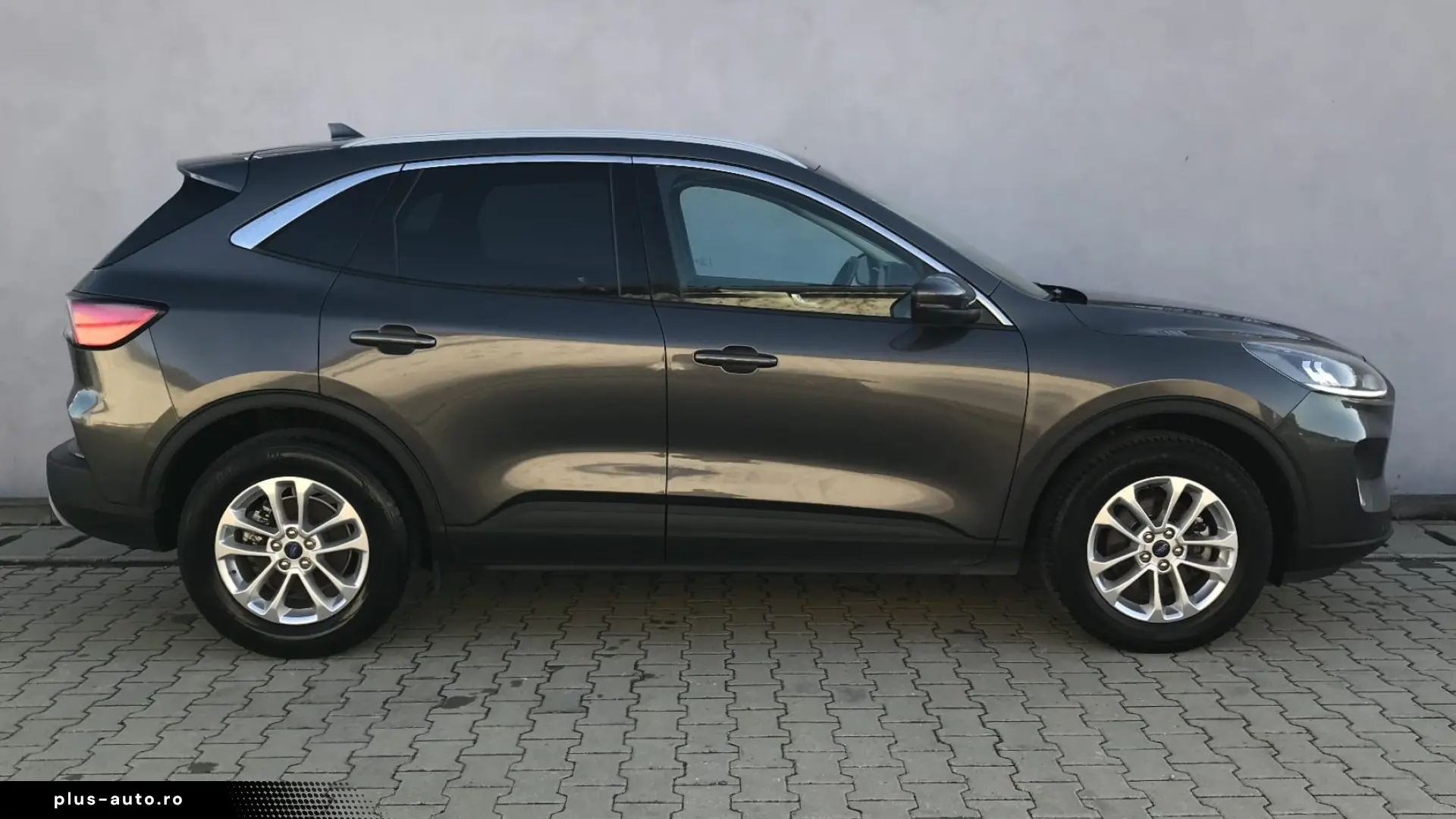 Ford Kuga 2.5 Duratec FHEV TITANIUM