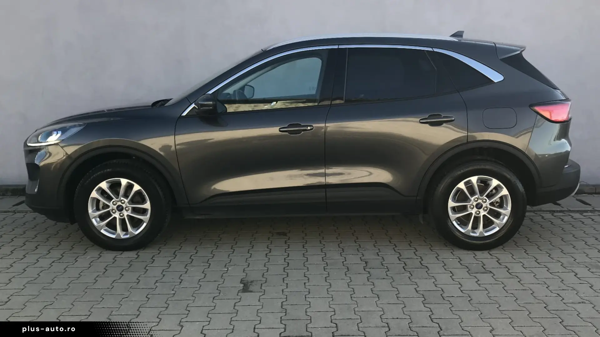 Ford Kuga 2.5 Duratec FHEV TITANIUM